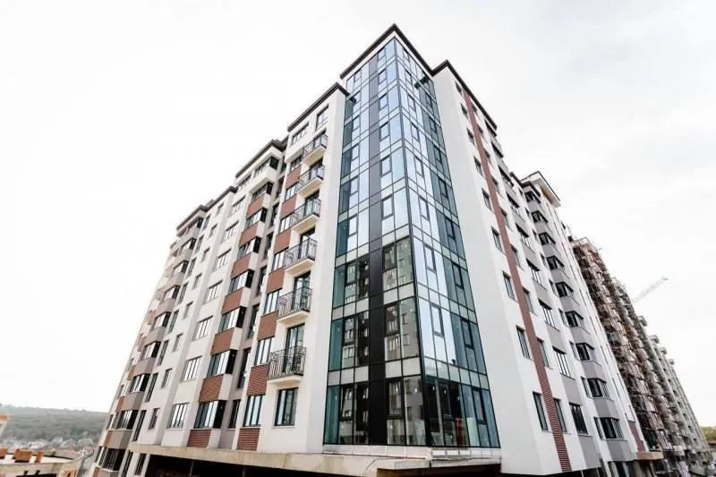 Commercial space, 143 m² — Image 1
