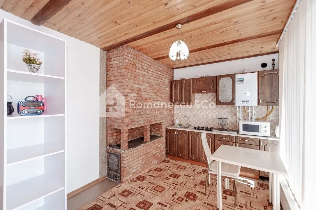 3-etaje casă, 3 camere, 130 m² — Imagine 2