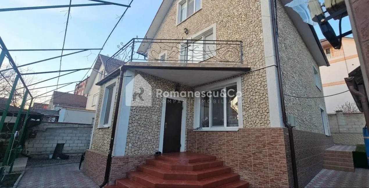 4-etaje casă, 4 camere, 170 m² — Imagine 1