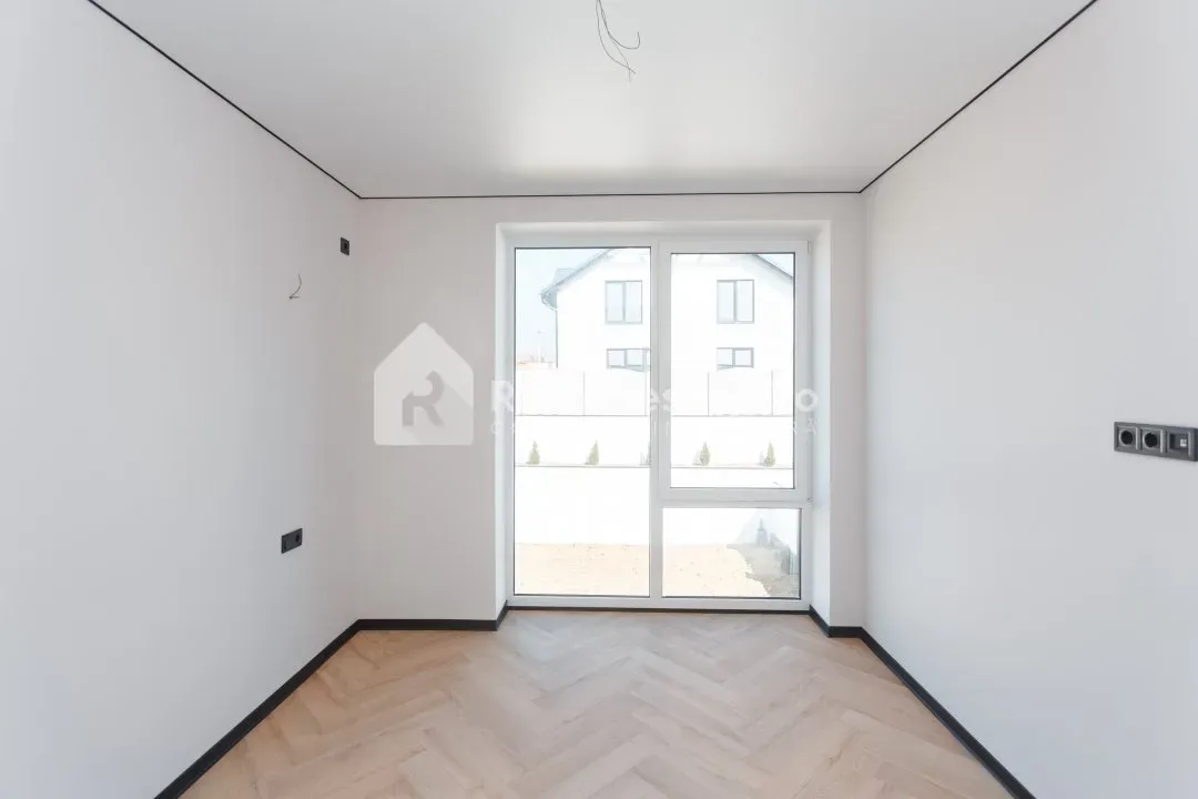 2-etaje casă, 4 camere, 138 m² — Imagine 4