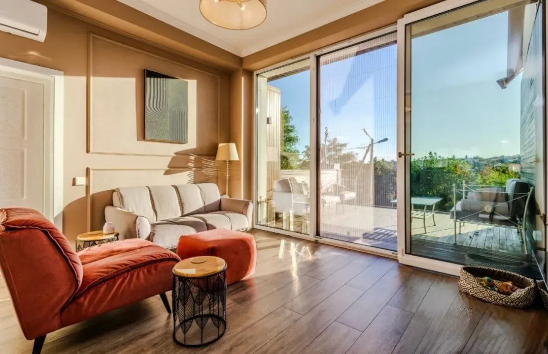 3-этажный дом, 5 комнат, 500 м² — Изображение 1