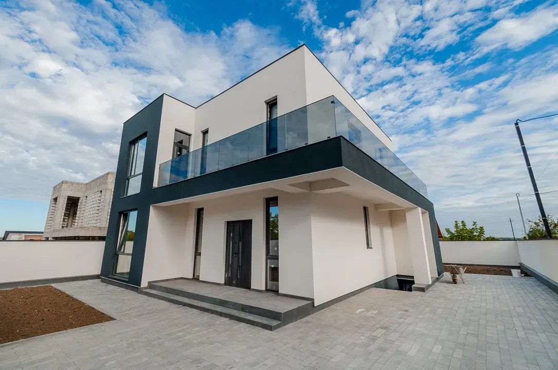 3-этажный дом, 4 комнаты, 220 м² — Изображение 1