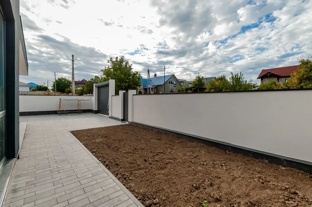 3-этажный дом, 4 комнаты, 220 м² — Изображение 4