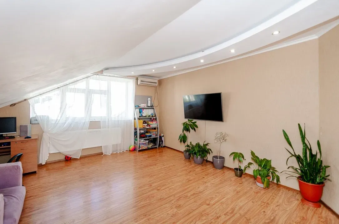3-camere apartament, 96 m² — Imagine 1