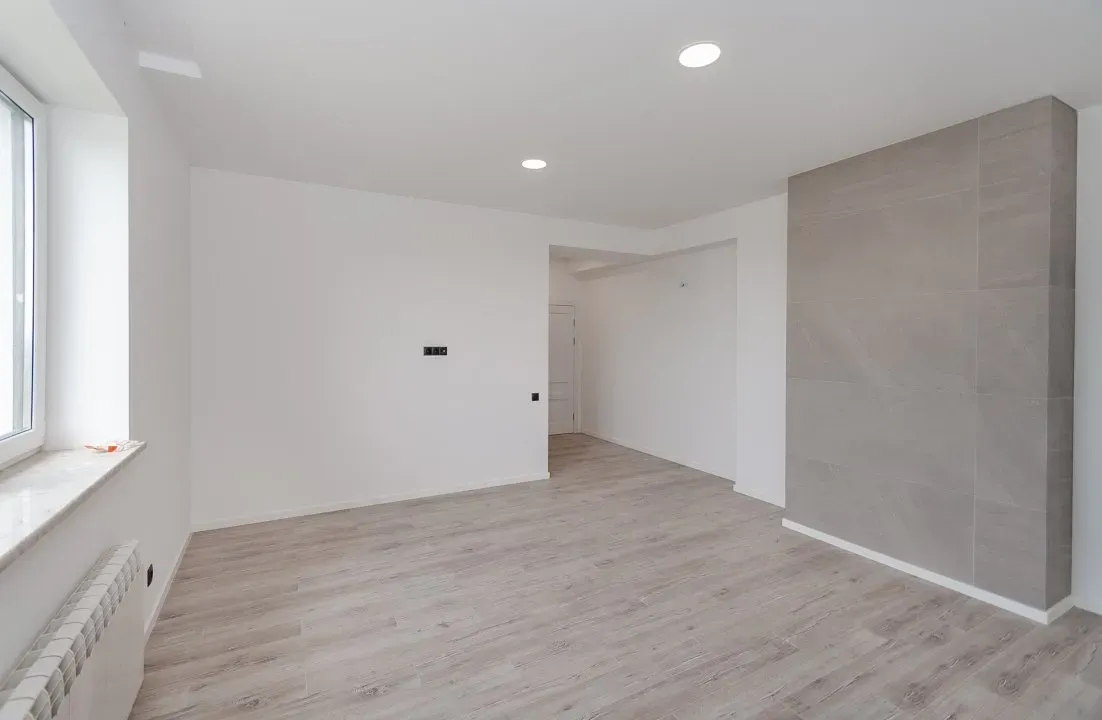 2-этажный дом, 4 комнаты, 220 м² — Изображение 4