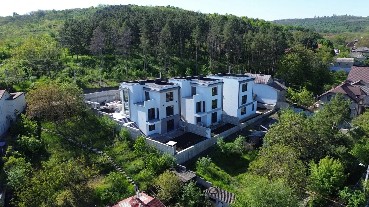 2-etaje casă, 3 camere, 190 m² — Imagine 3