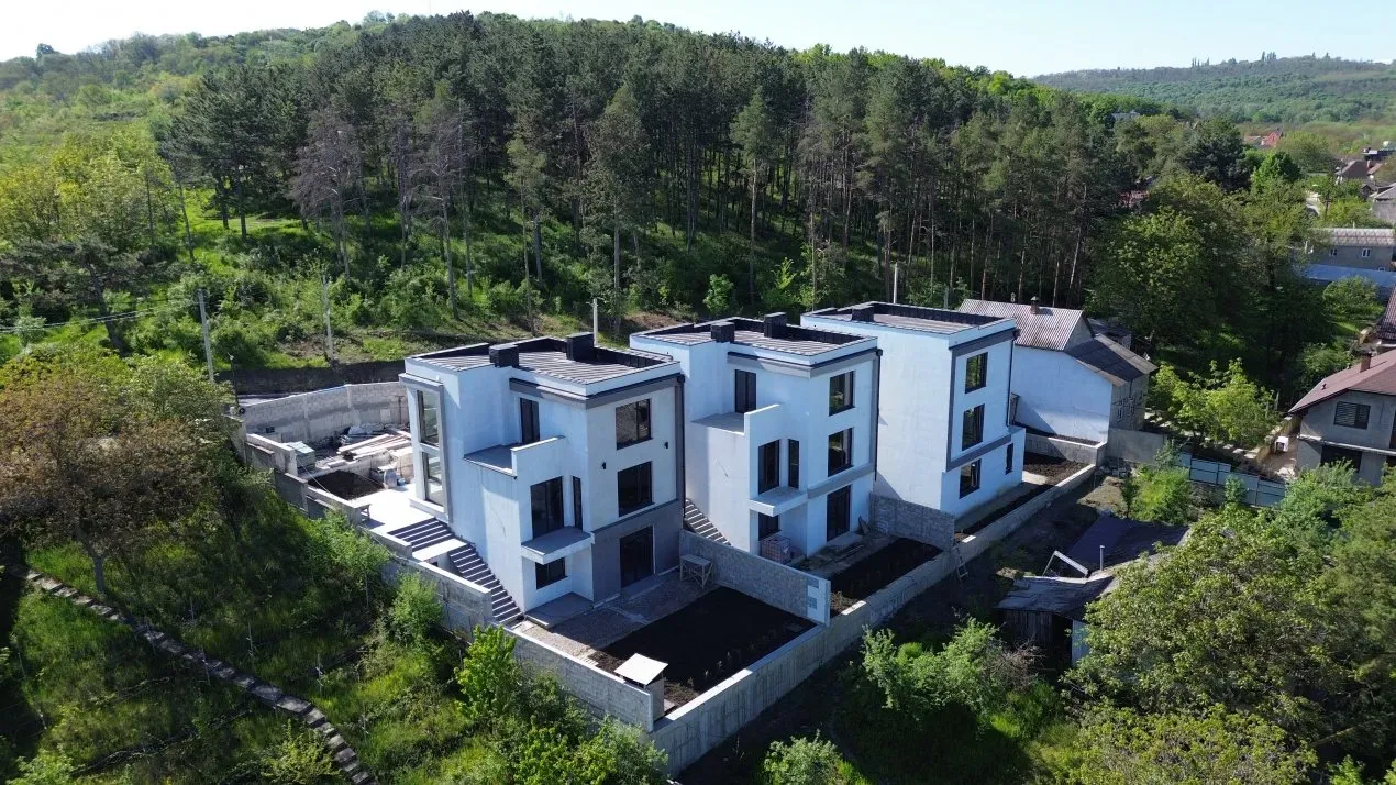 2-etaje casă, 3 camere, 190 m² — Imagine 1