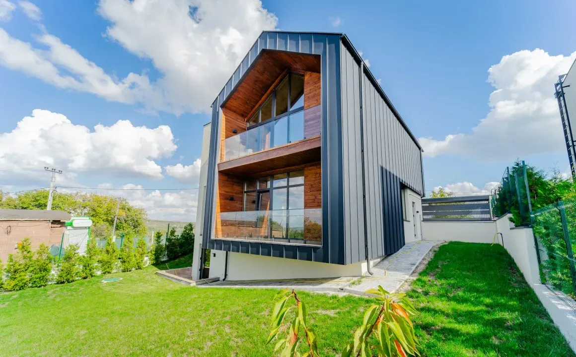 2-этажный дом, 3 комнаты, 219 м² — Изображение 1