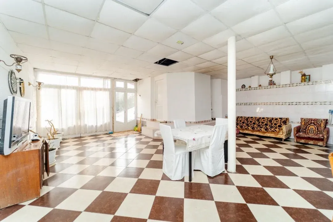 3-этажный дом, 5 комнат, 170 м² — Изображение 4