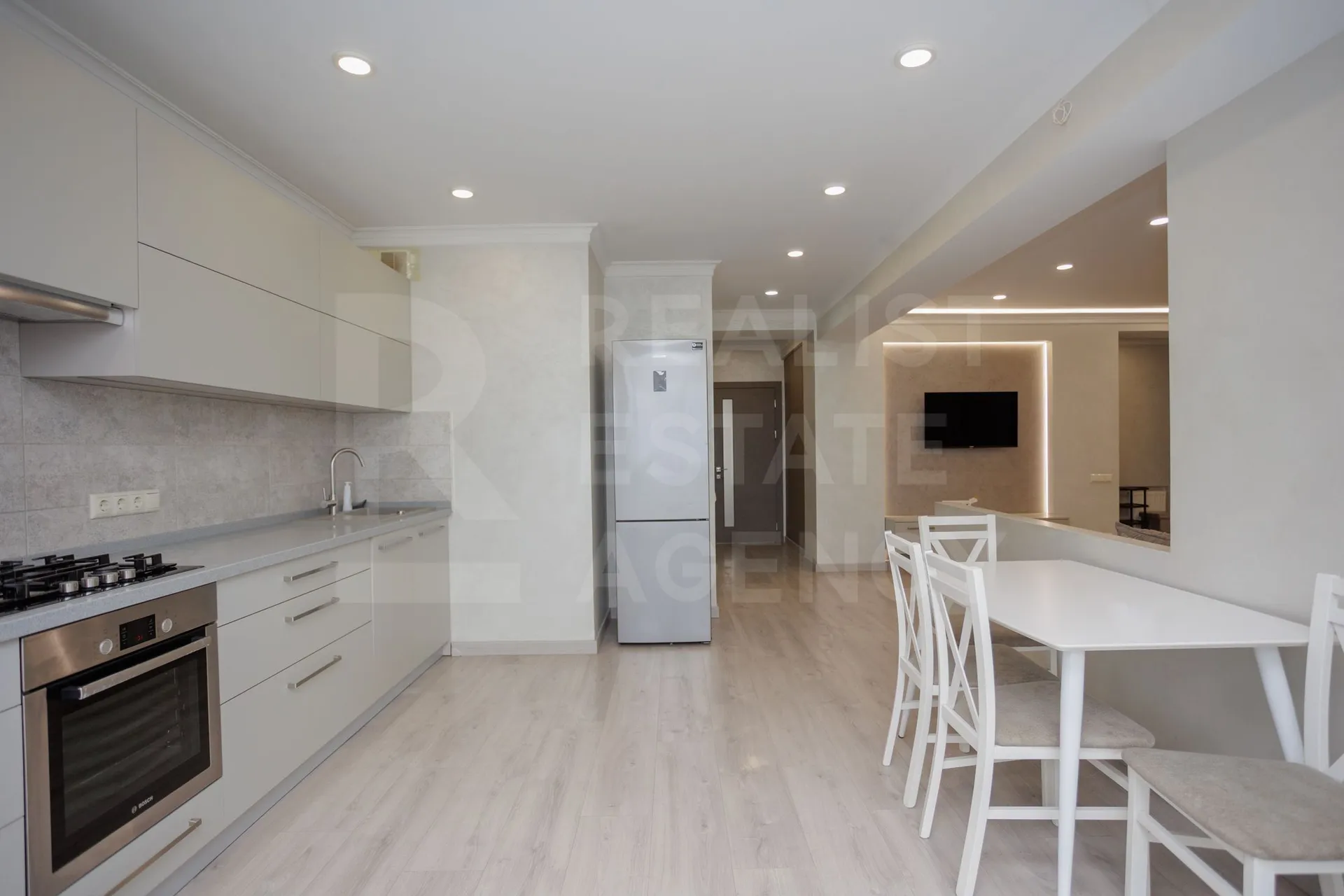 3-camere apartament, 96 m² — Imagine 2
