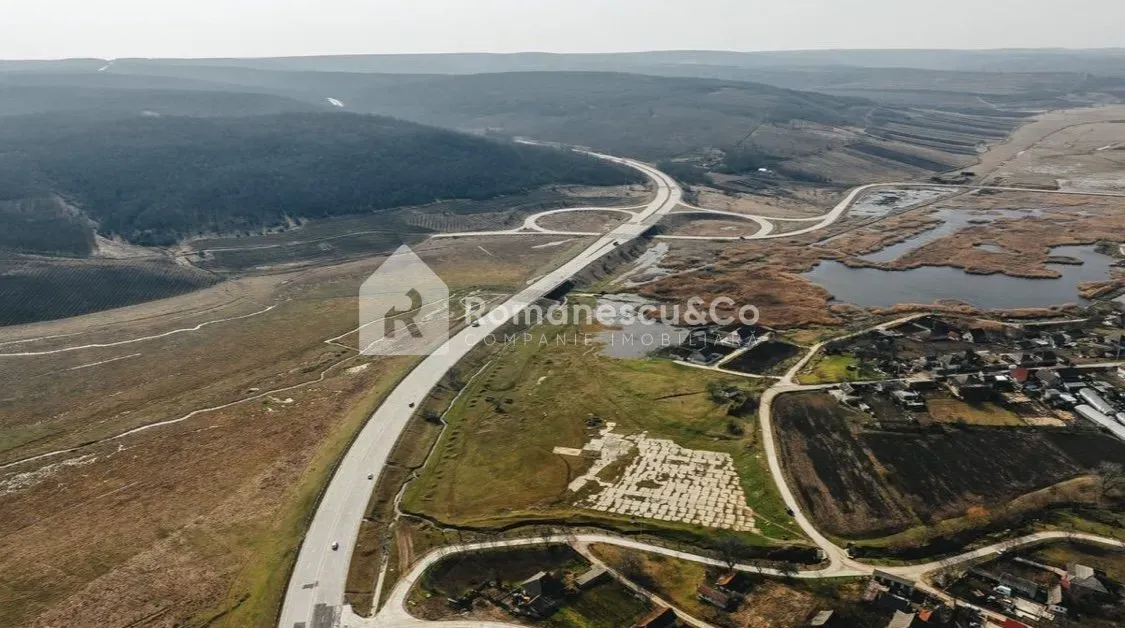 Teren comercial, 1.05 hectare — Imagine 3