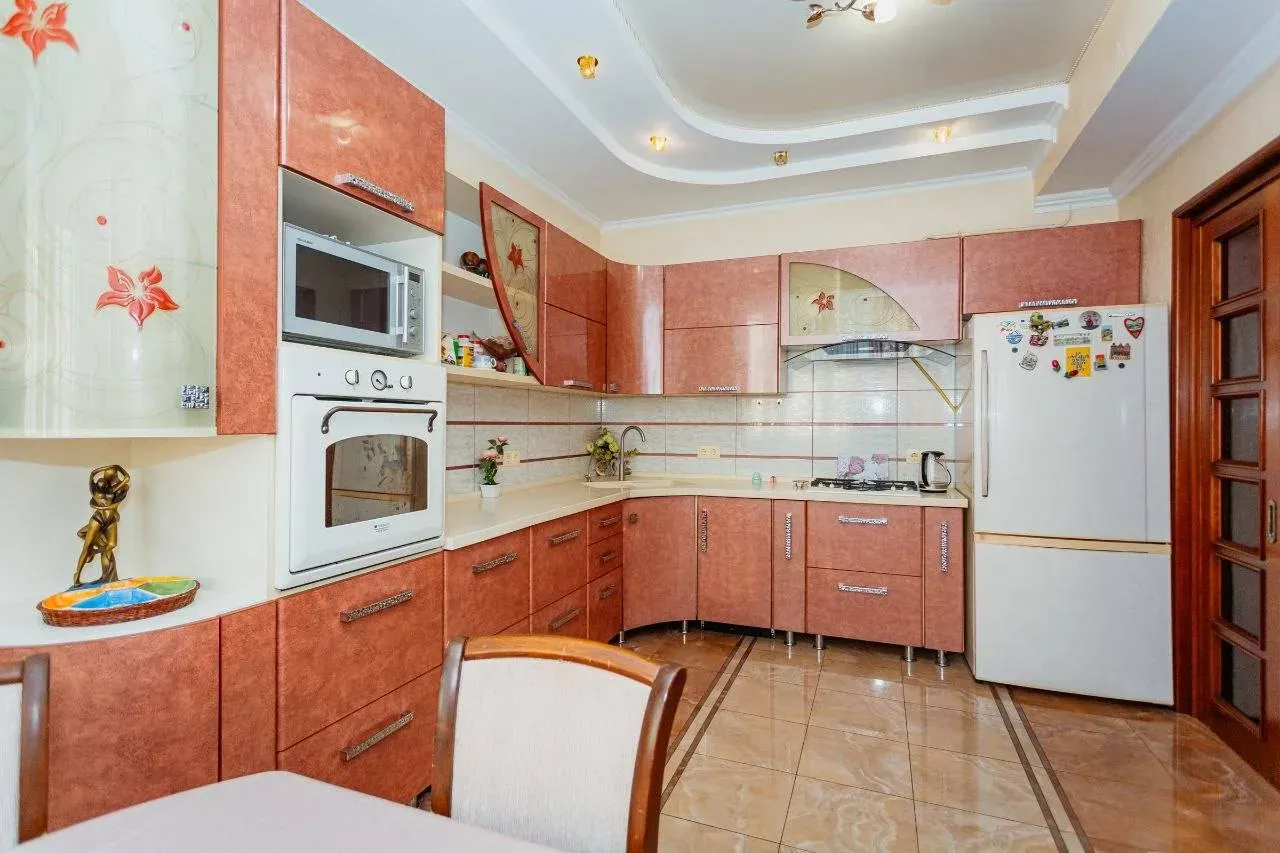 4-комнатная квартира, 144 м² — Изображение 2
