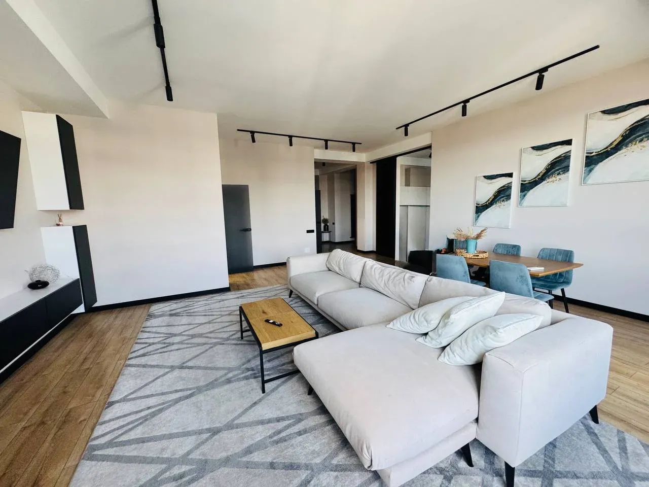 3-комнатная квартира, 142 м² — Изображение 1