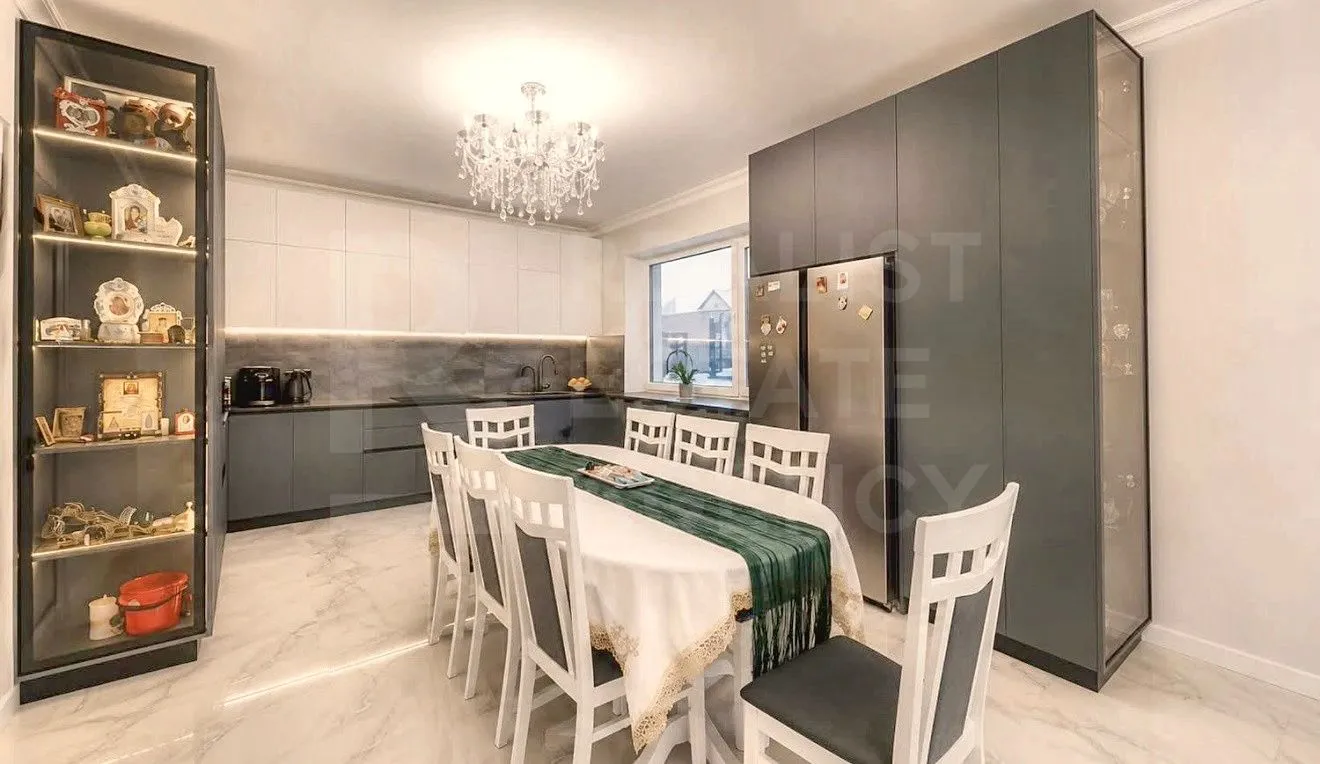 1-etaje casă, 3 camere, 170 m² — Imagine 3
