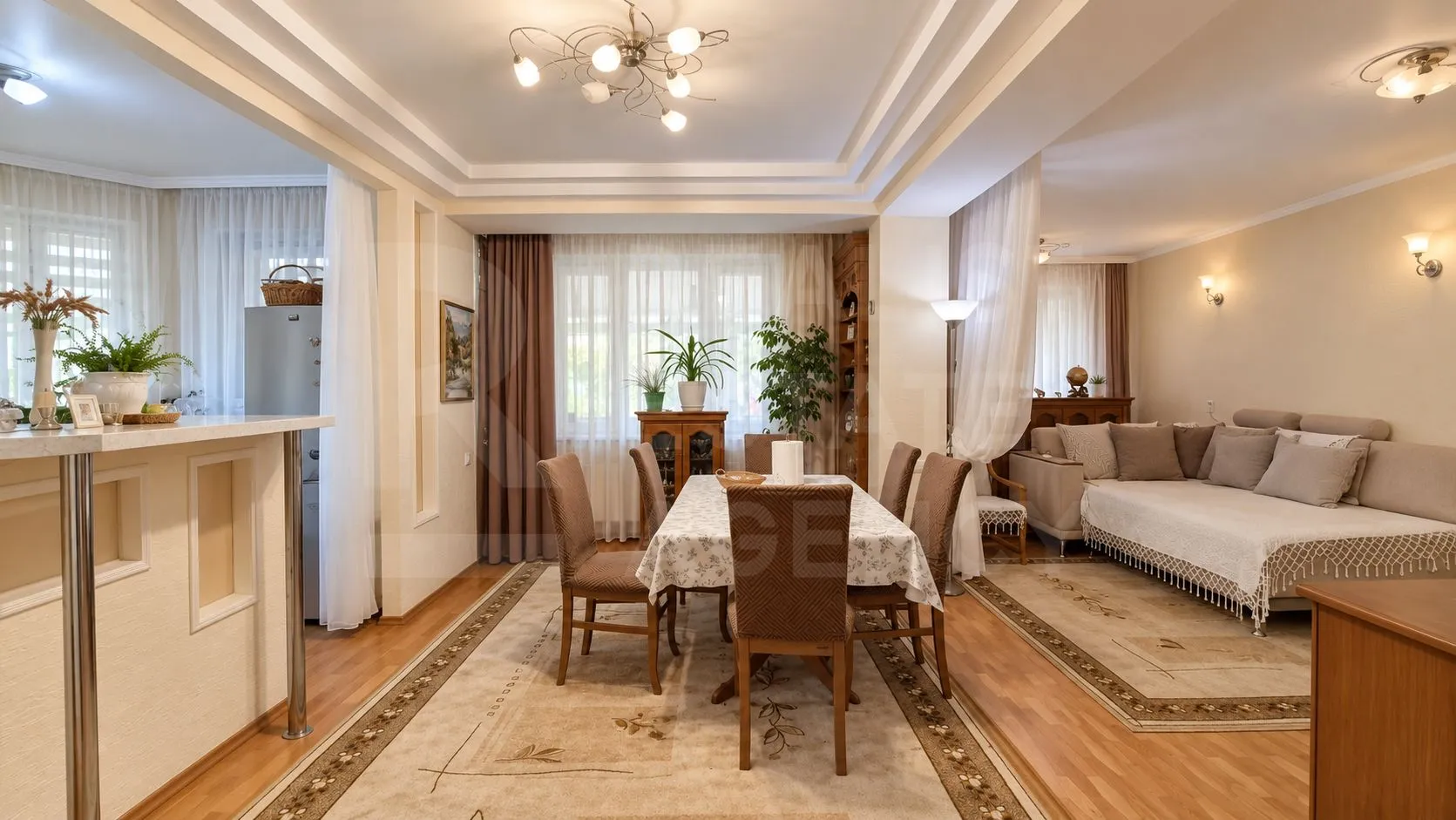 2-floor house, 5 rooms, 280 m² — Image 4