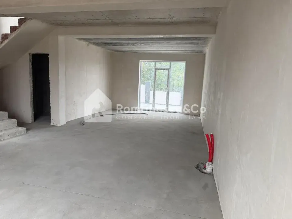 2-etaje casă, 3 camere, 143 m² — Imagine 2