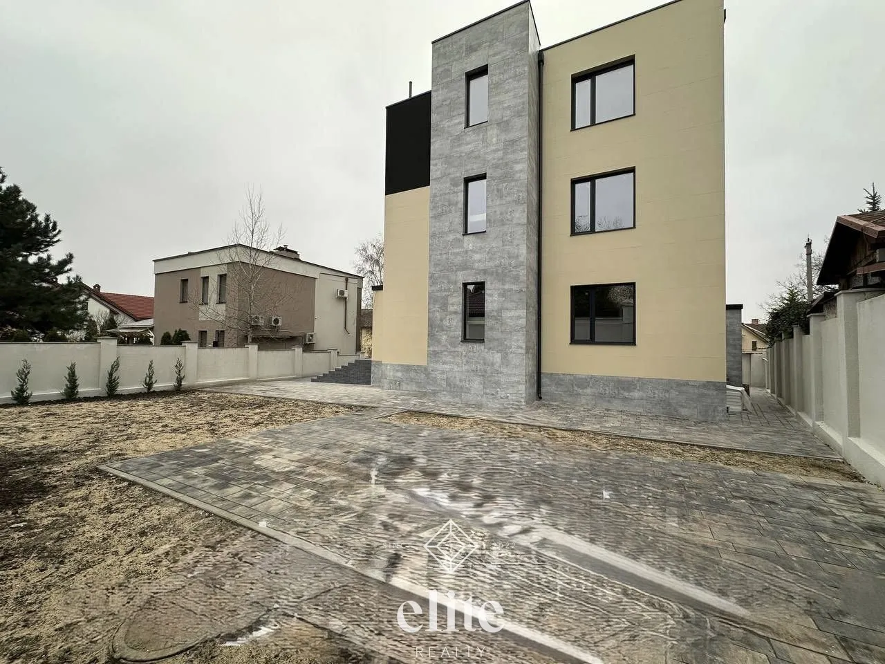 3-etaje casă, 5 camere, 400 m² — Imagine 4