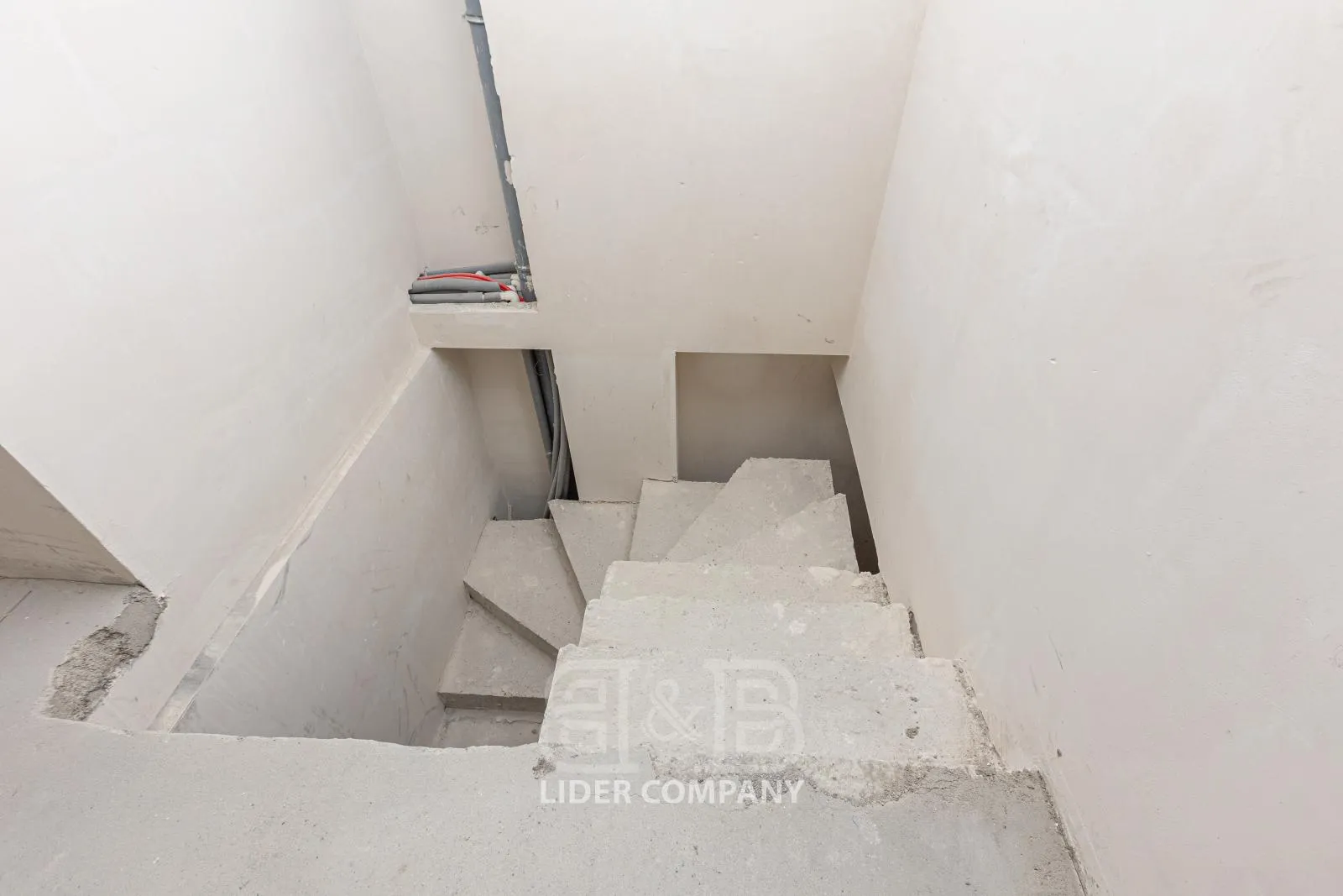 4-bedroom apartment, 147 m² — Image 3