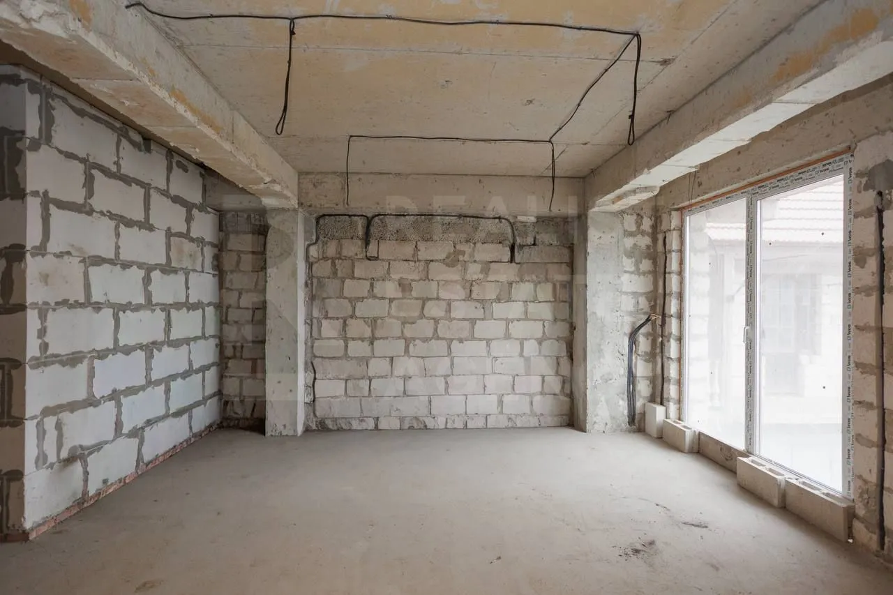 3-этажный дом, 3 комнаты, 163.7 м² — Изображение 4