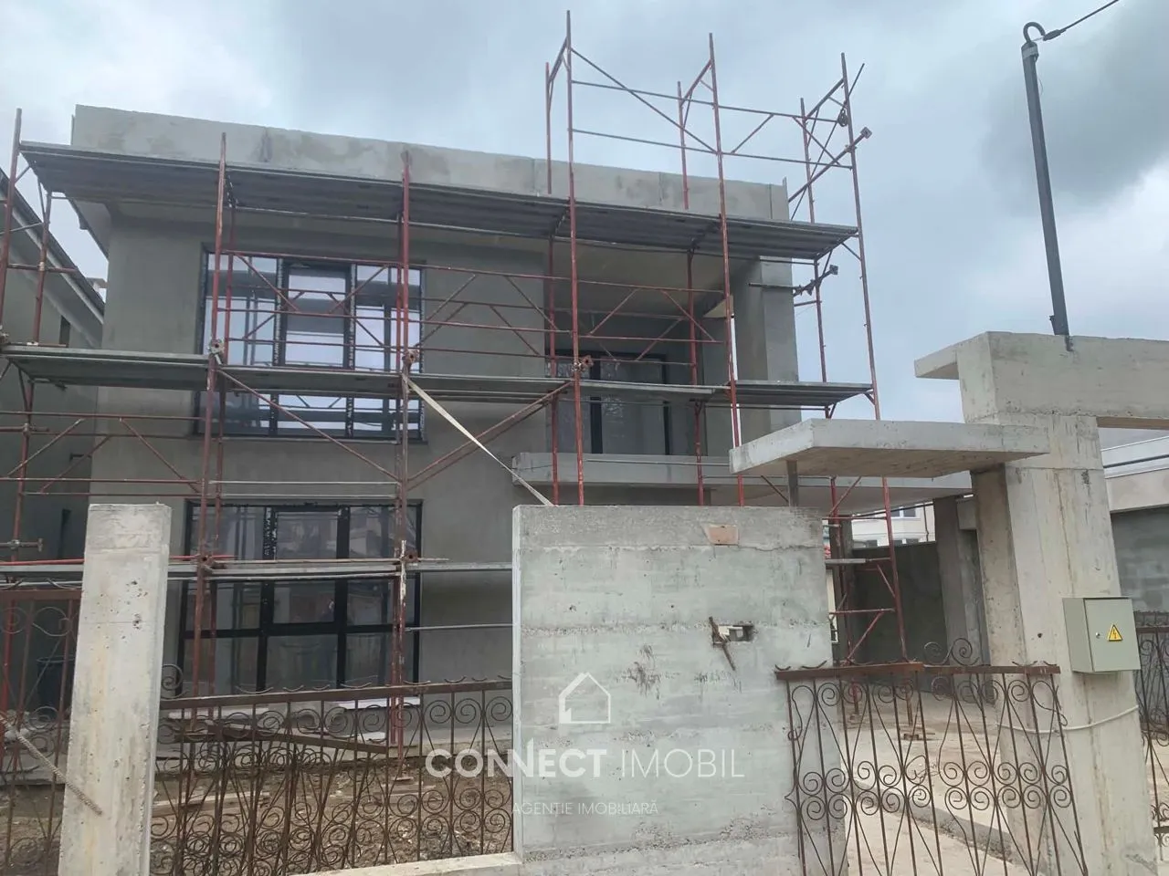 3-floor house, 313 m² — Image 4