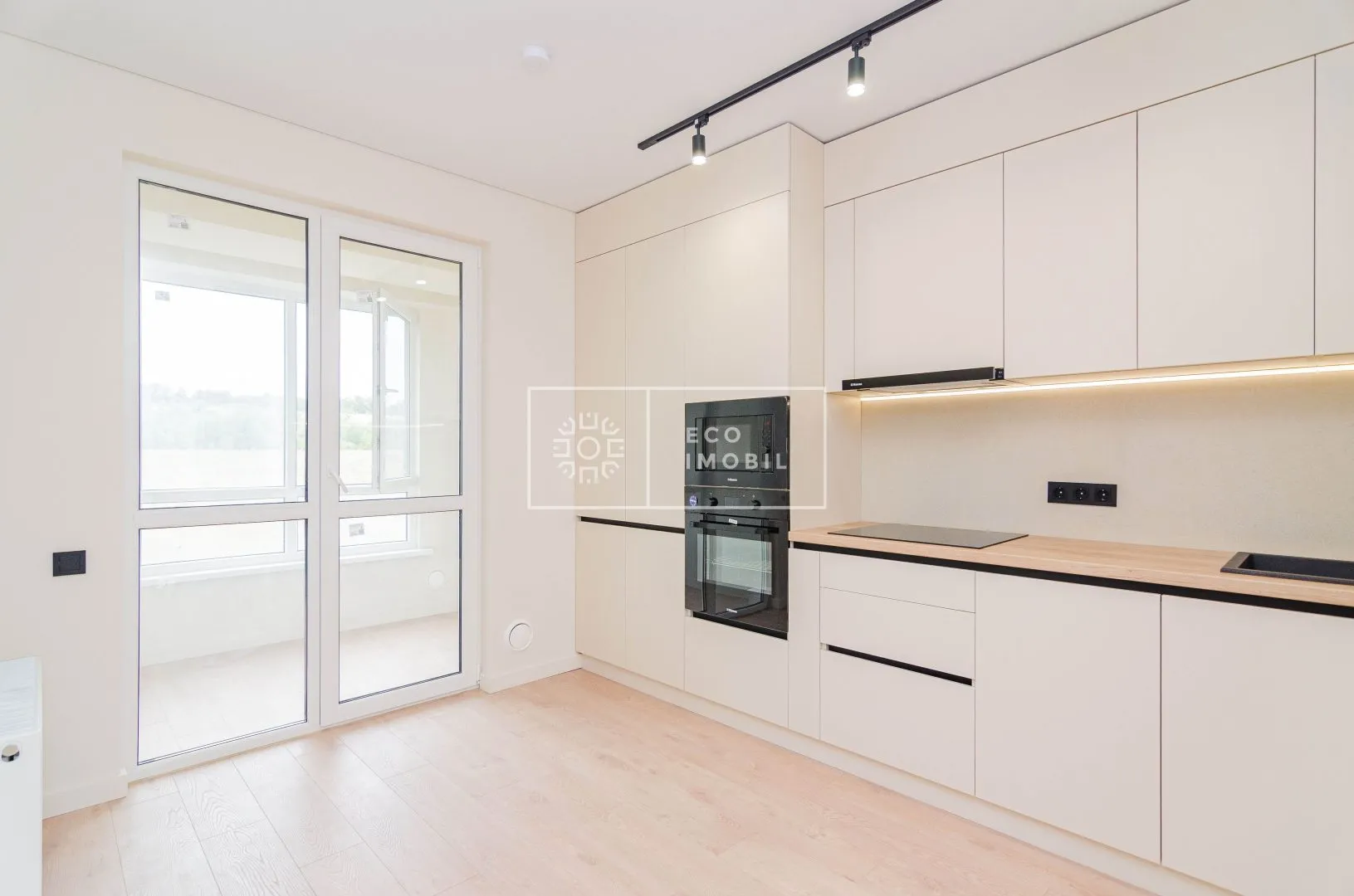 3-camere apartament, 65 m² — Imagine 1