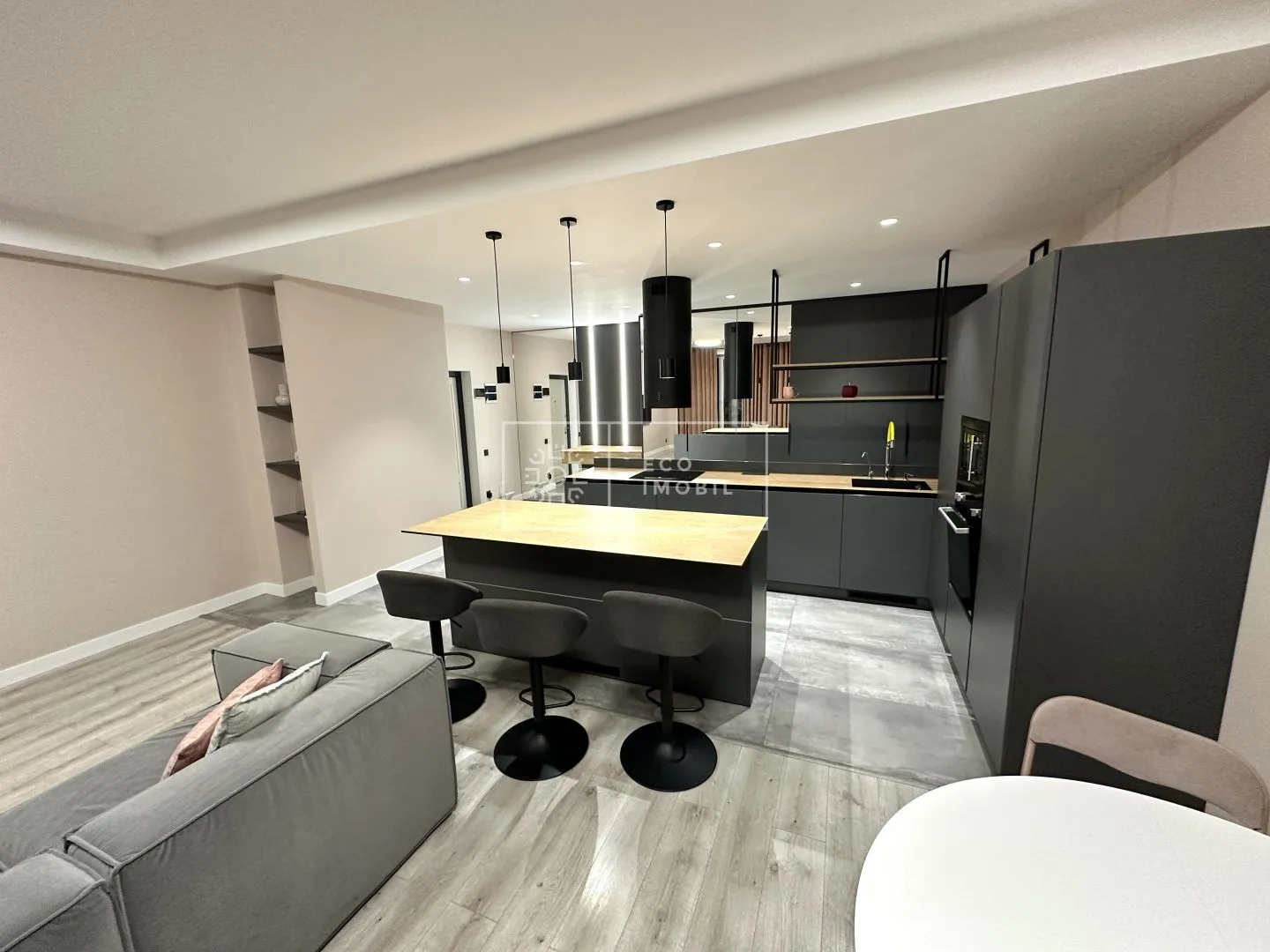1-camere apartament, 84 m² — Imagine 2