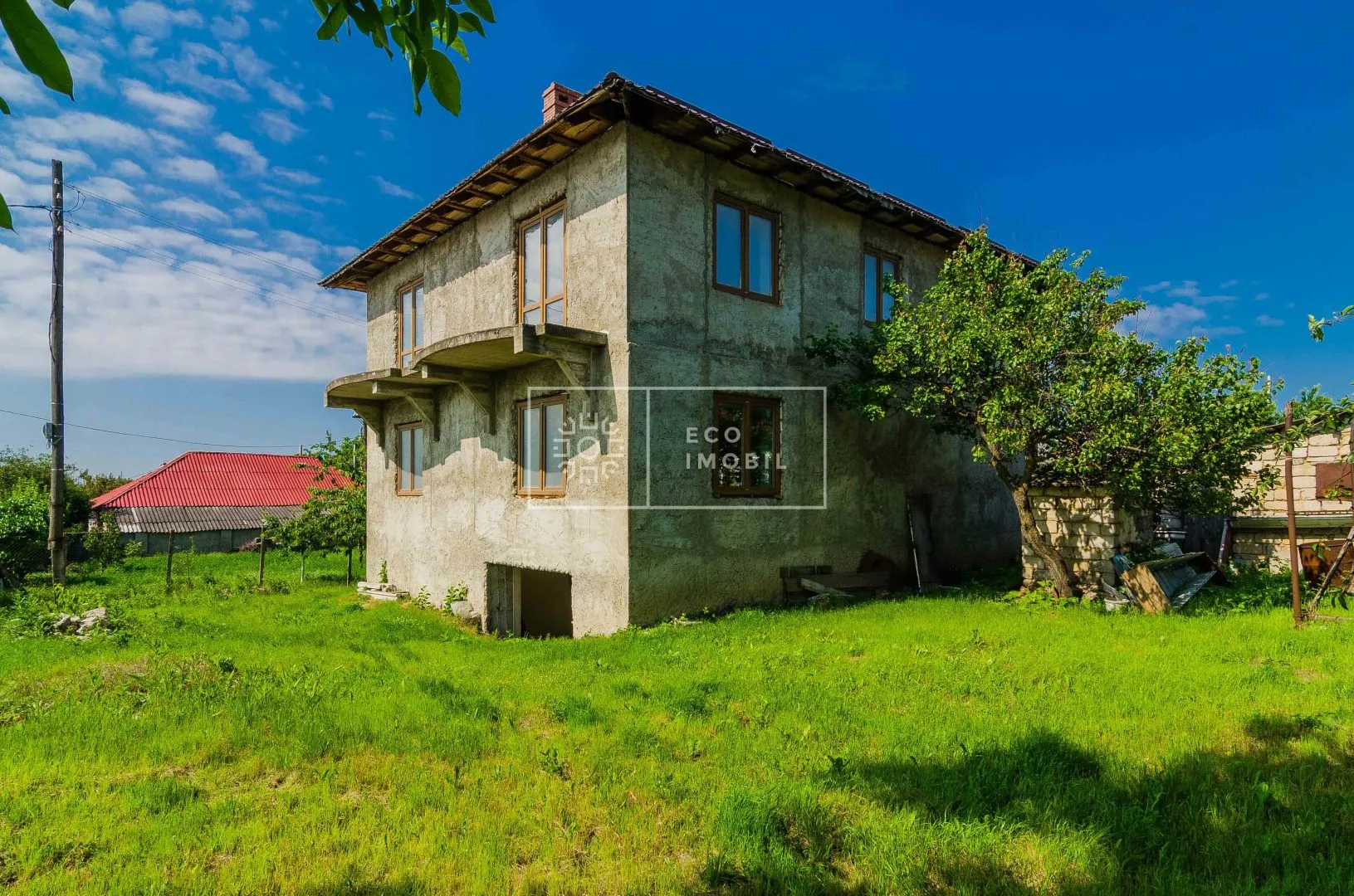 2-etaje casă, 3 camere, 240 m² — Imagine 1