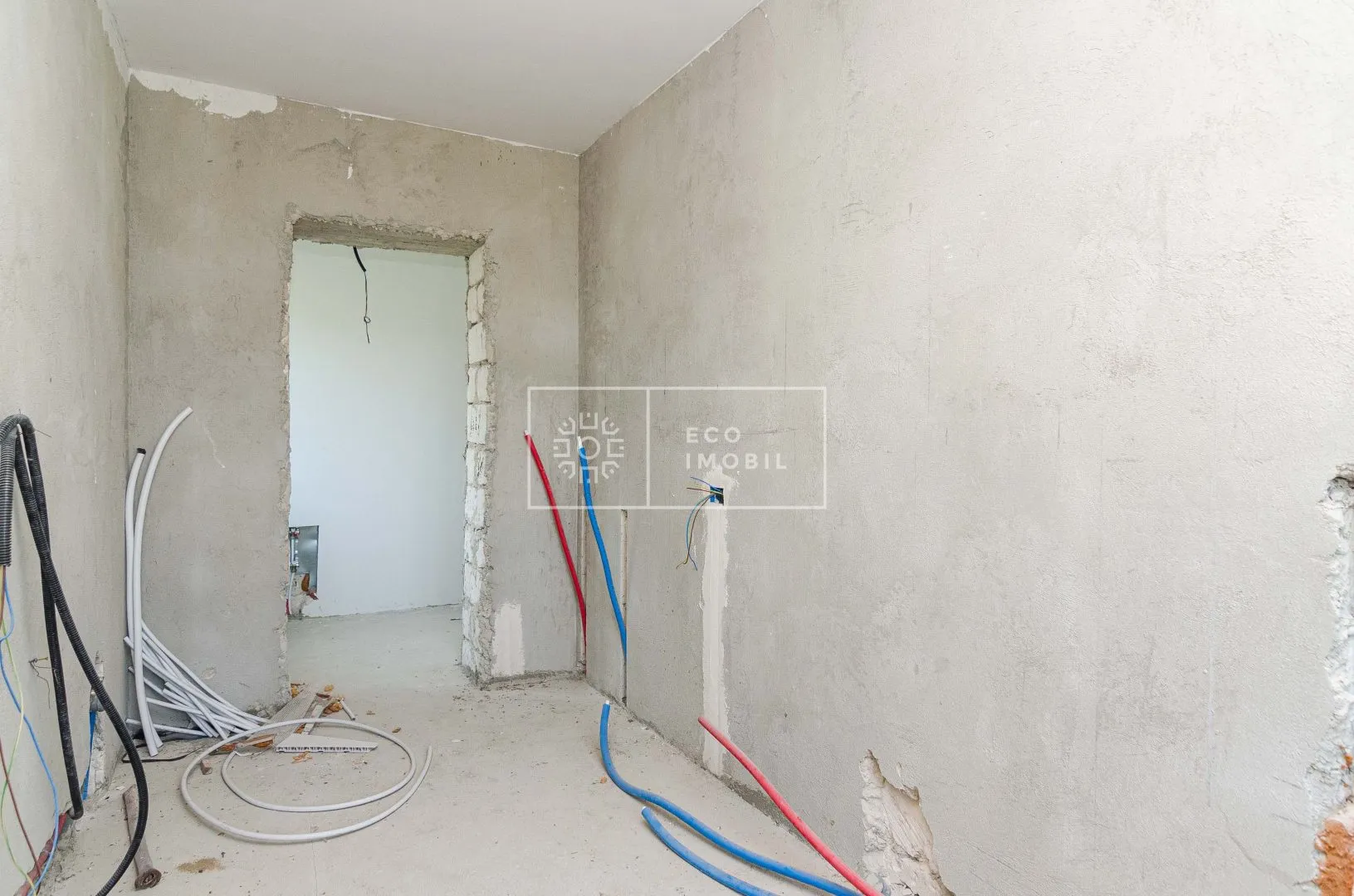 2-etaje casă, 3 camere, 240 m² — Imagine 4