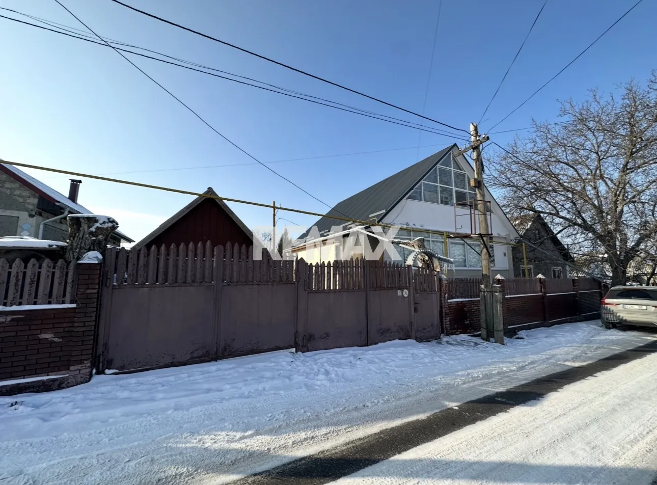 2-floor house, 102 m² — Image 1