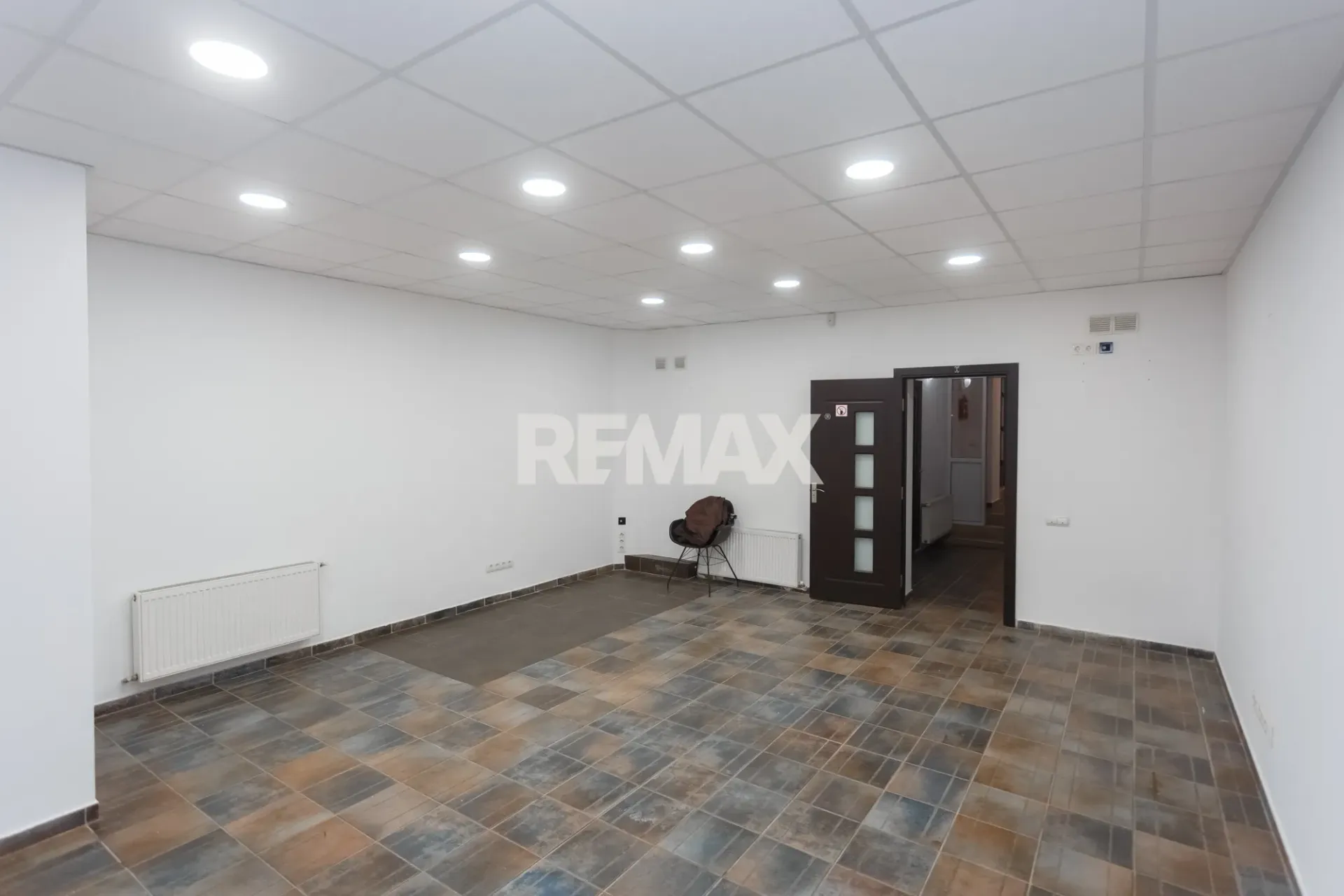 Free-purpose property, 110 m² — Image 8