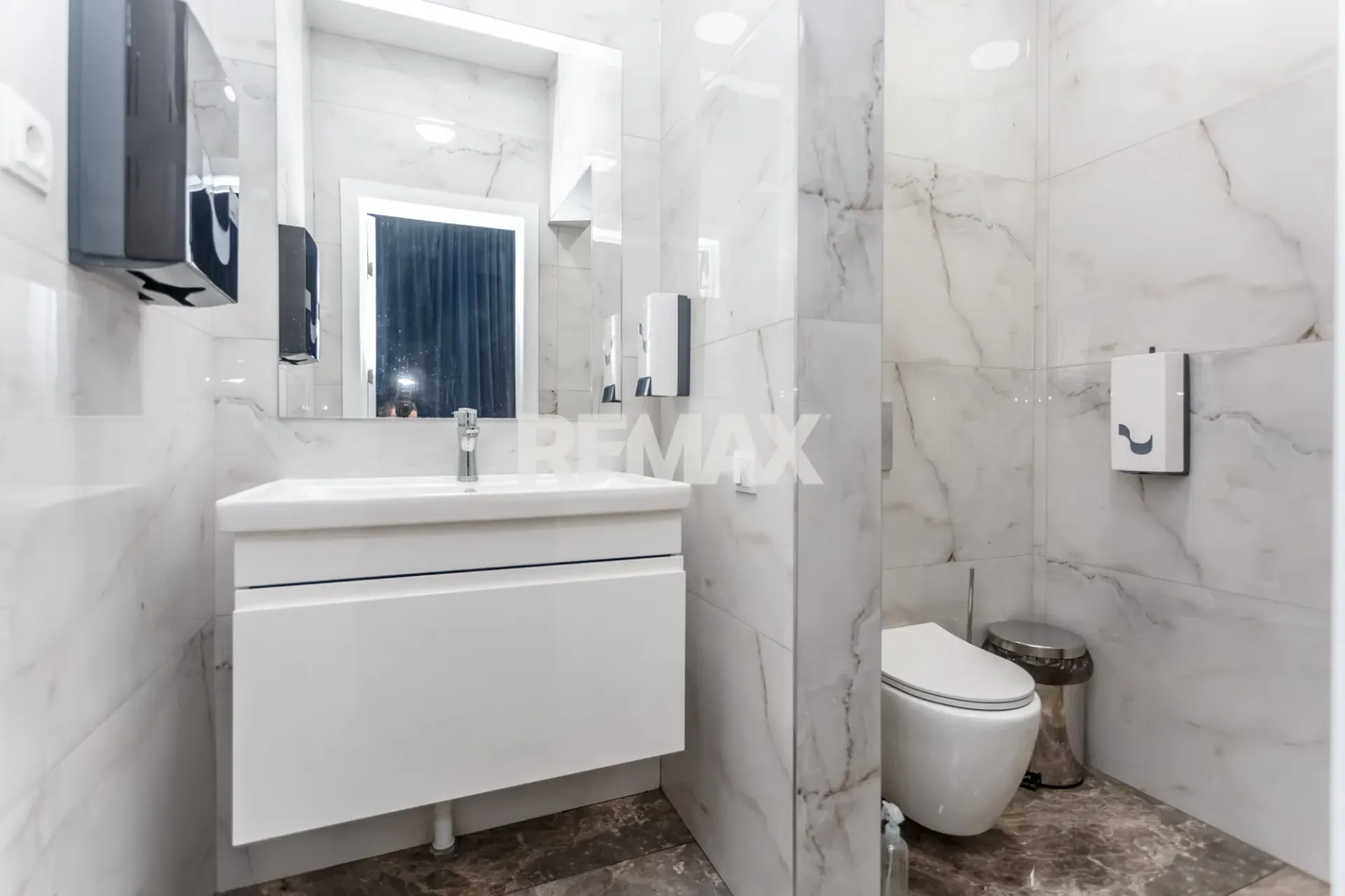 1-bedroom office, 180 m² — Image 2