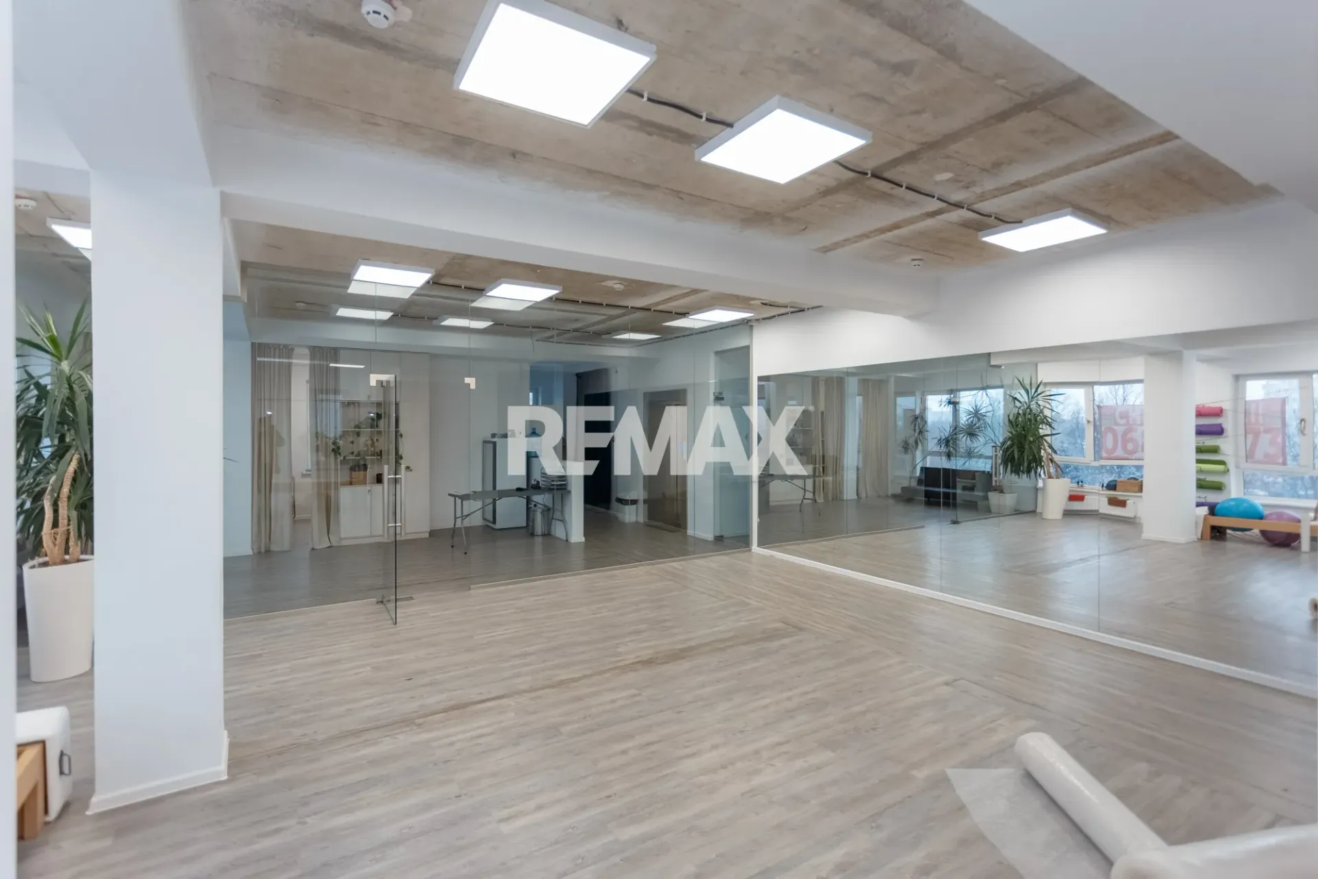 1-bedroom office, 180 m² — Image 3