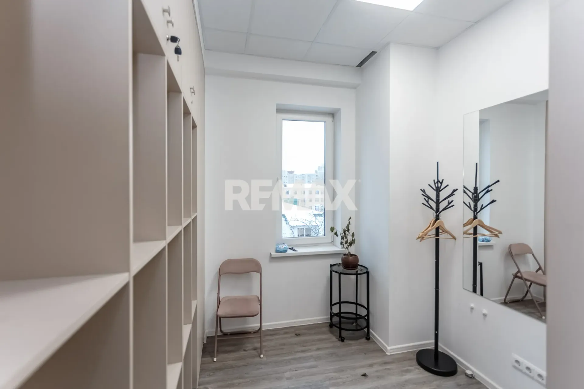 1-bedroom office, 180 m² — Image 4