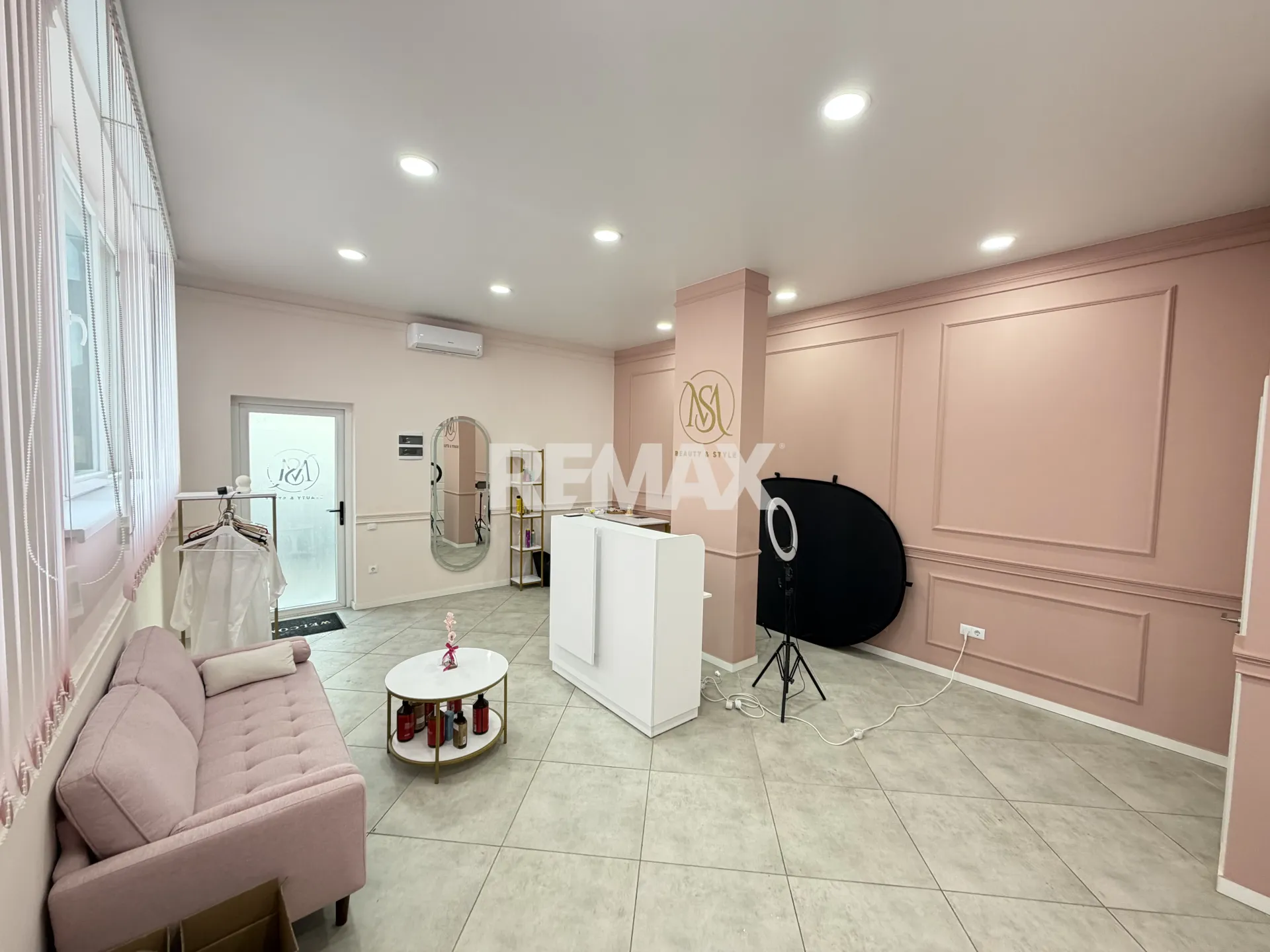 Trade space, 38 m² — Image 1