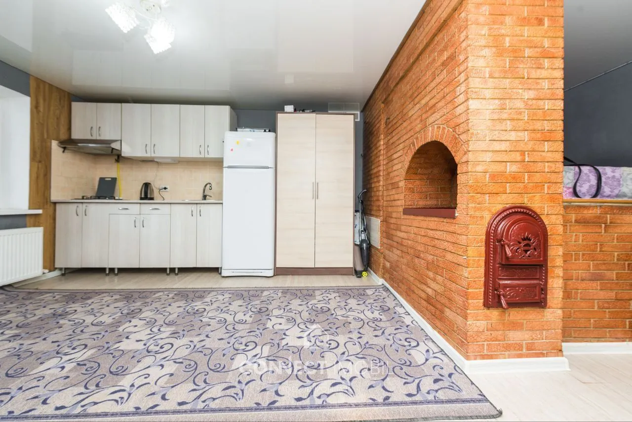 3-etaje casă, 300 m² — Imagine 2