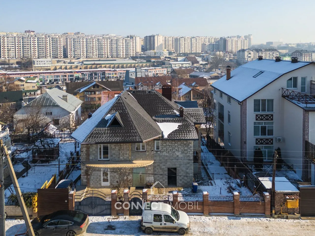 3-etaje casă, 300 m² — Imagine 1