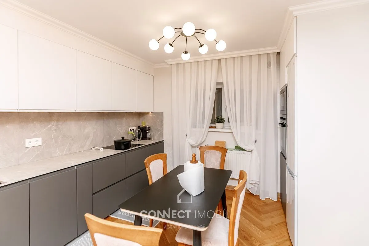 3-floor house, 240 m² — Image 2