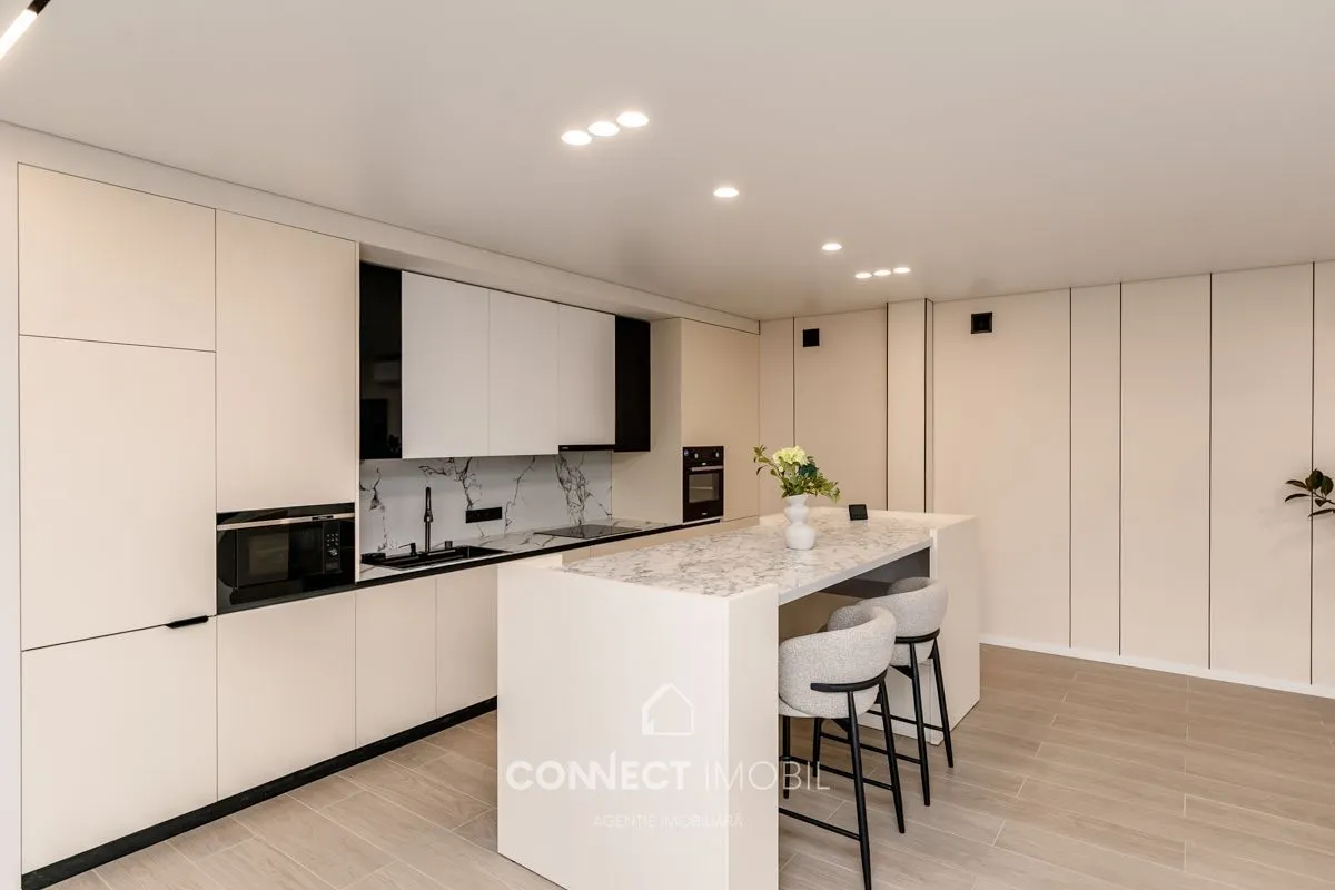 2-etaje casă, 240 m² — Imagine 2