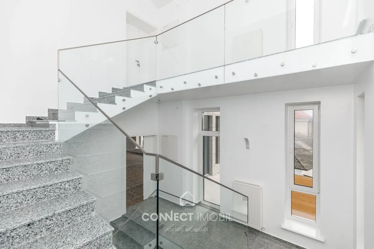 Free-purpose property, 550 m² — Image 3