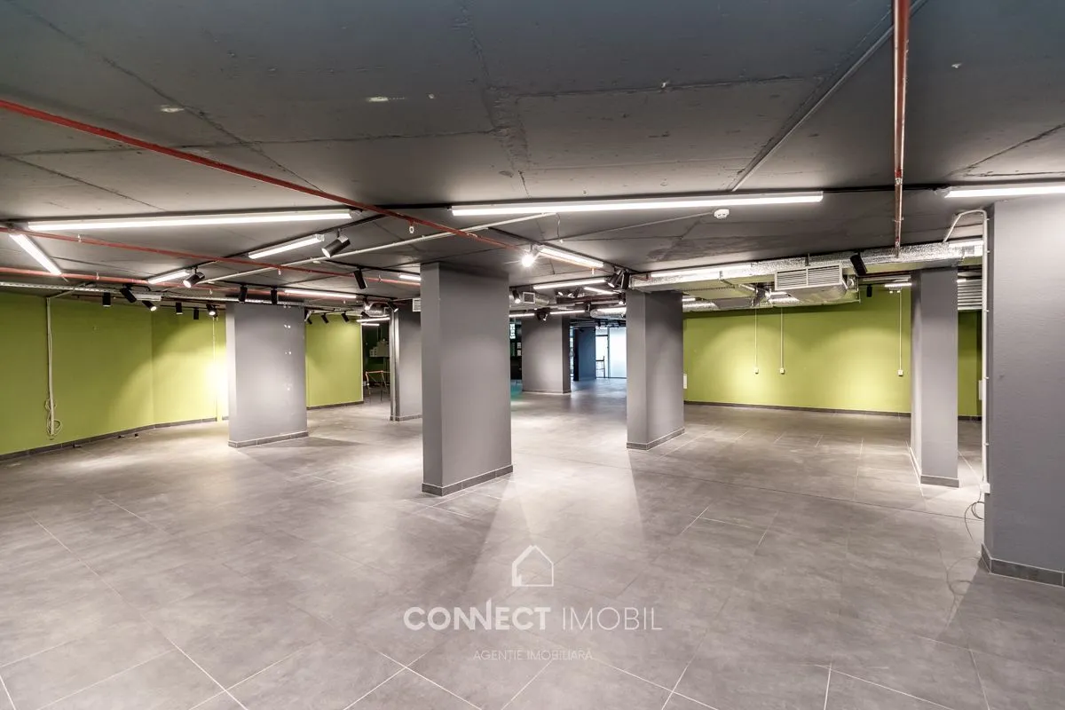 Free-purpose property, 945 m² — Image 1