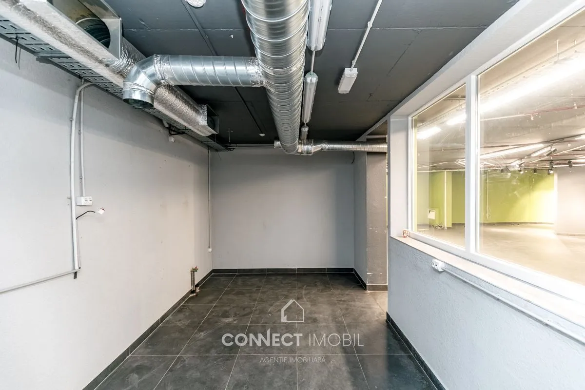 Free-purpose property, 945 m² — Image 2