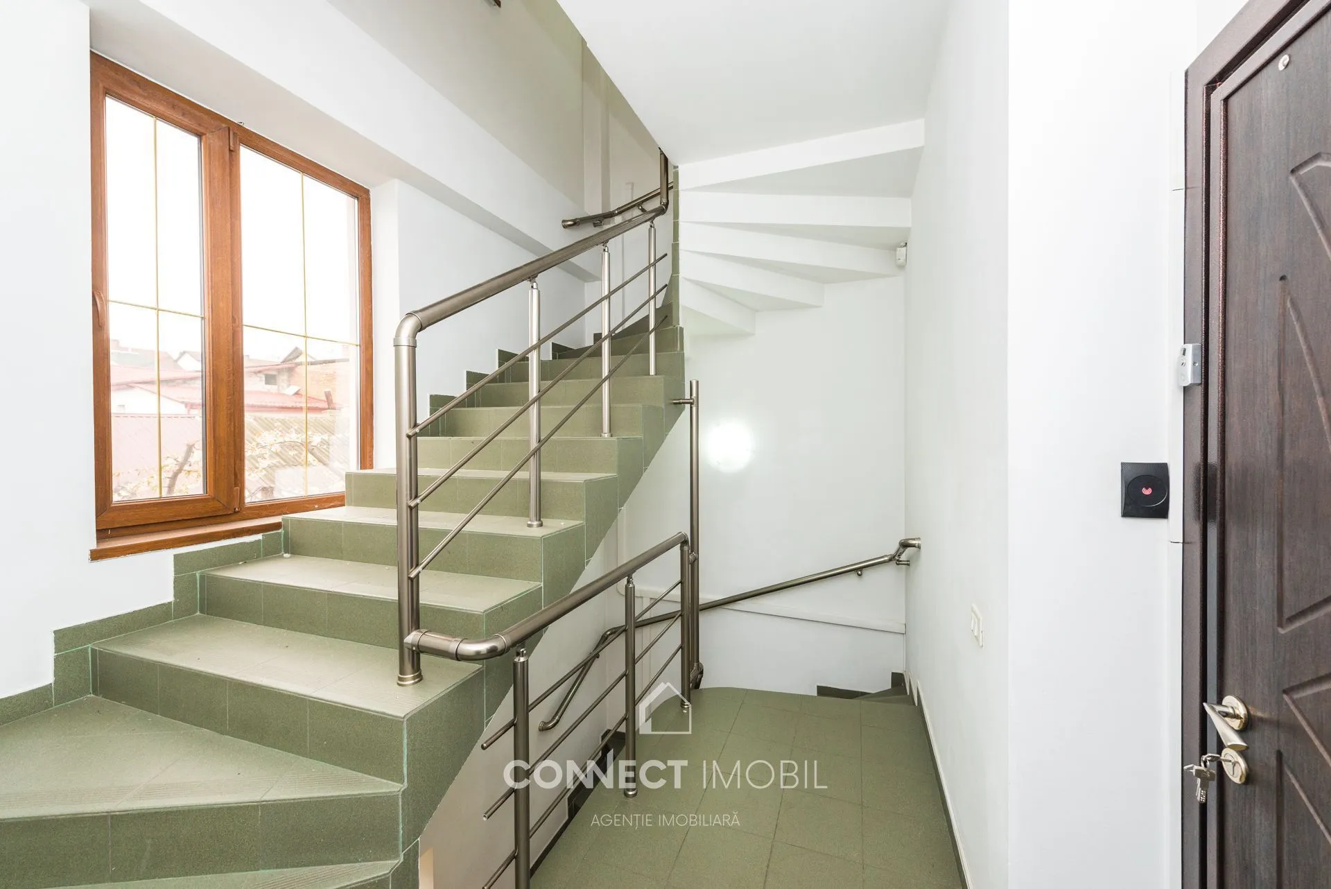 Free-purpose property, 600 m² — Image 4