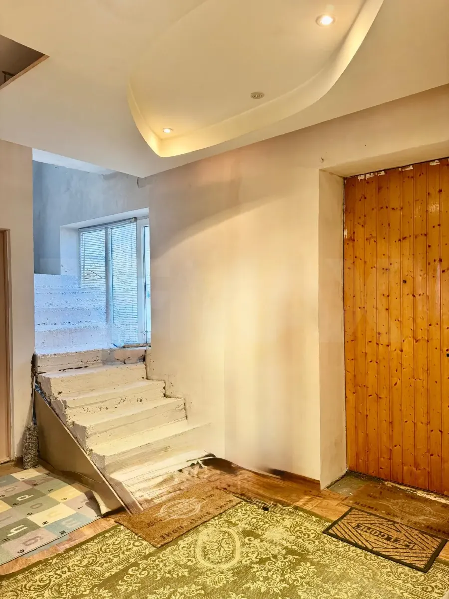 3-floor house, 212.7 m² — Image 4