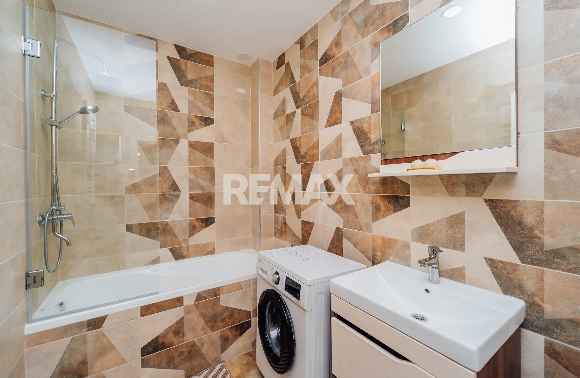 2-bedroom apartment, 61.7 m² — Image 4