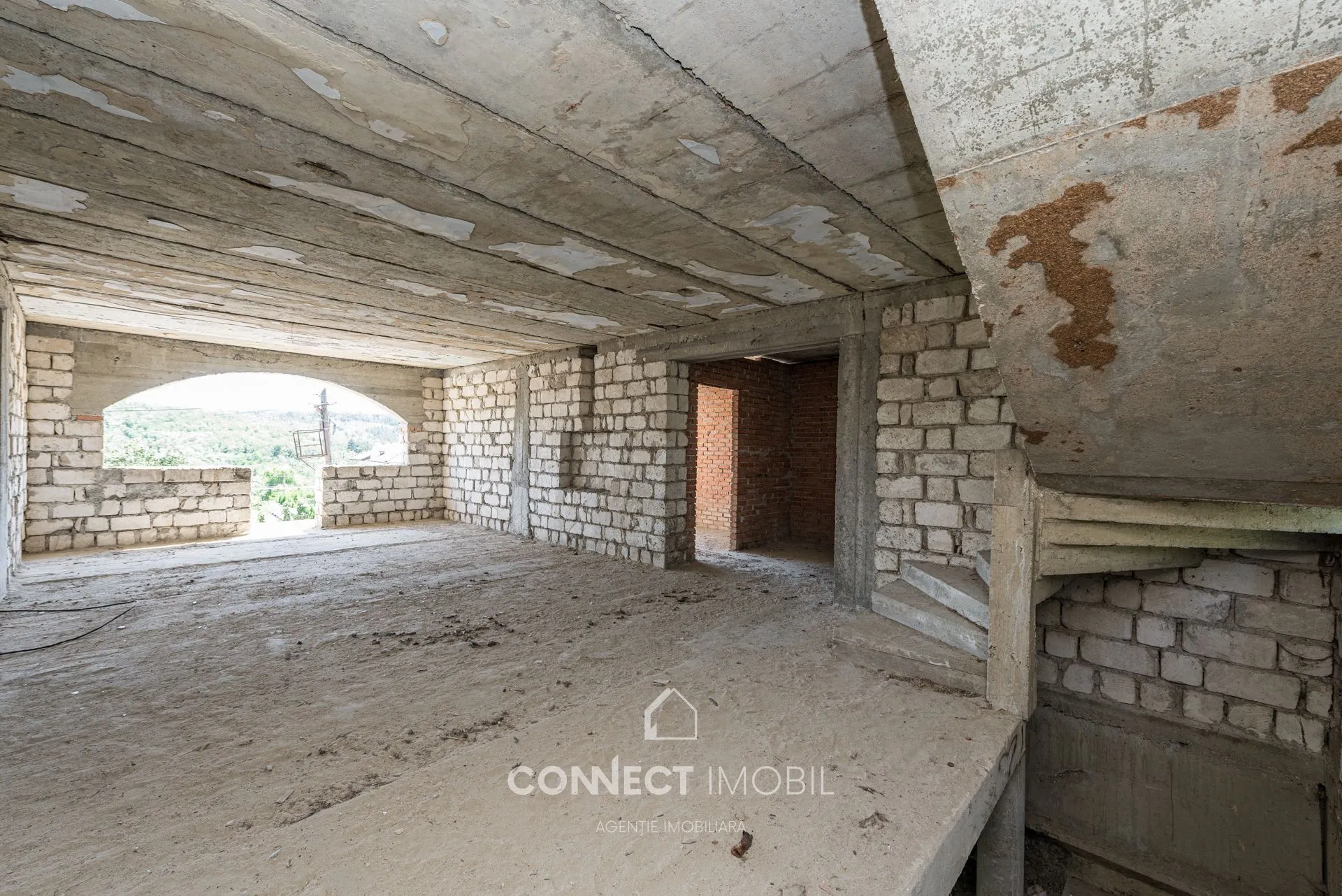 2-etaje casă, 250 m² — Imagine 2