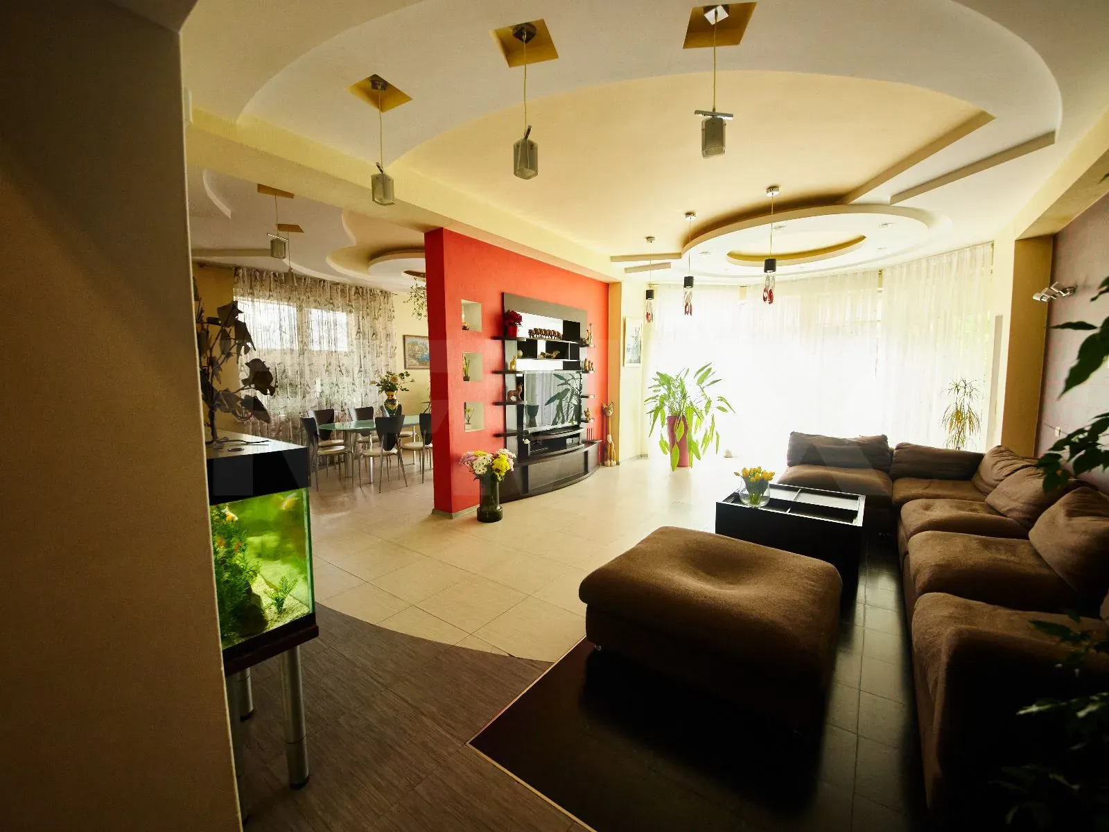 3-floor house, 380 m² — Image 13