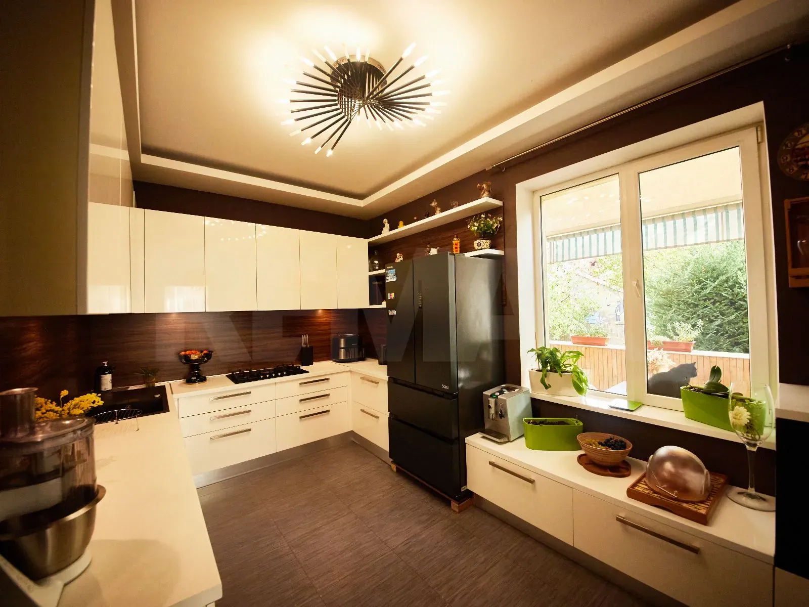 3-floor house, 380 m² — Image 10