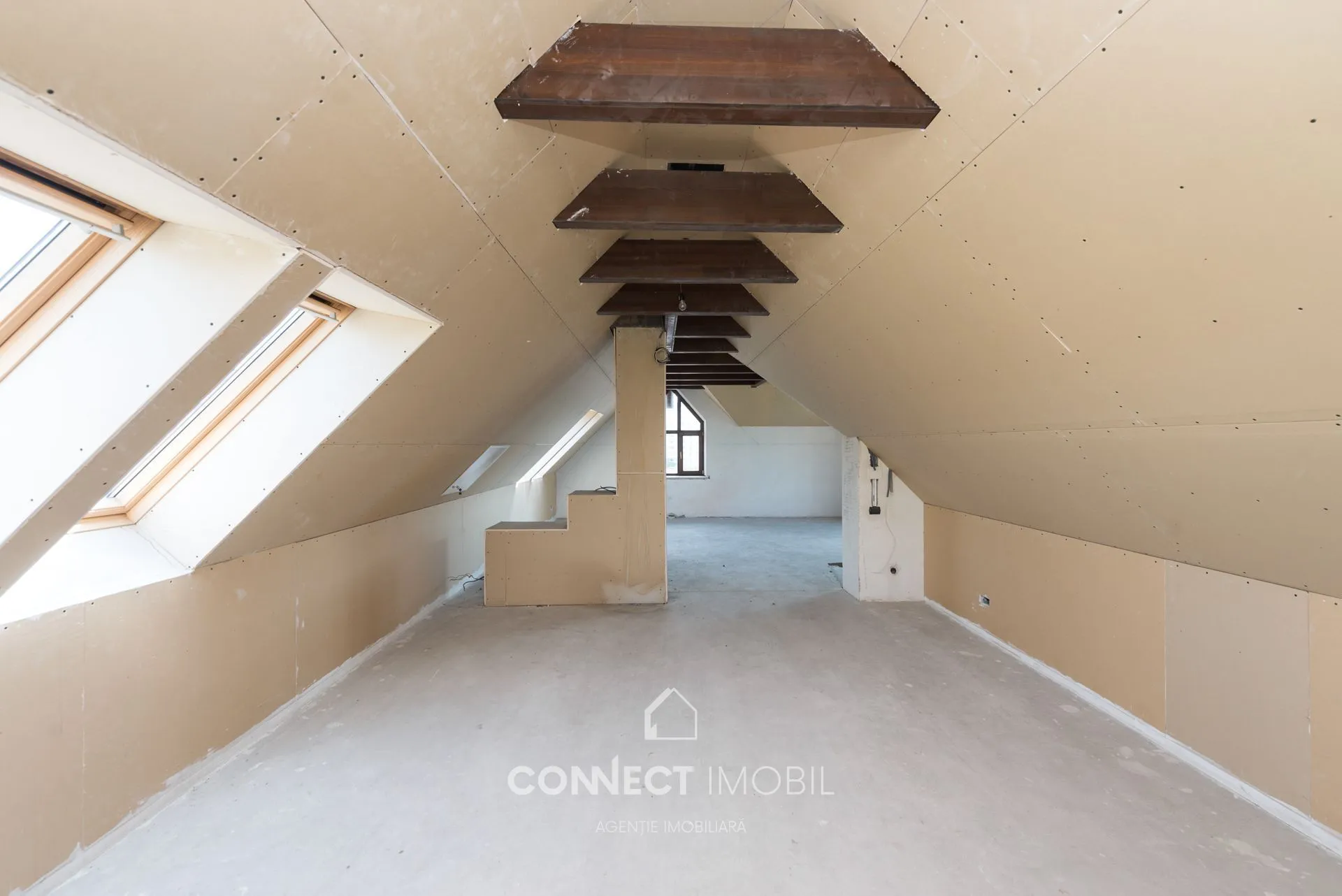 2-etaje casă, 500 m² — Imagine 3