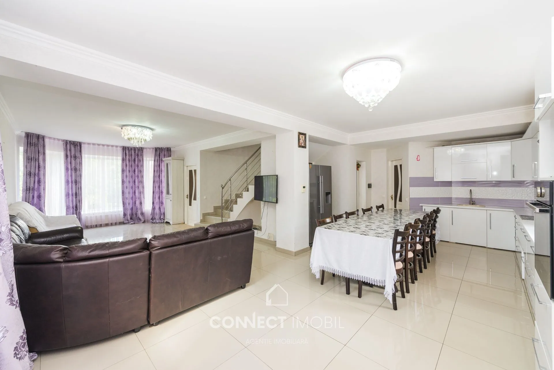 2-etaje casă, 275 m² — Imagine 3