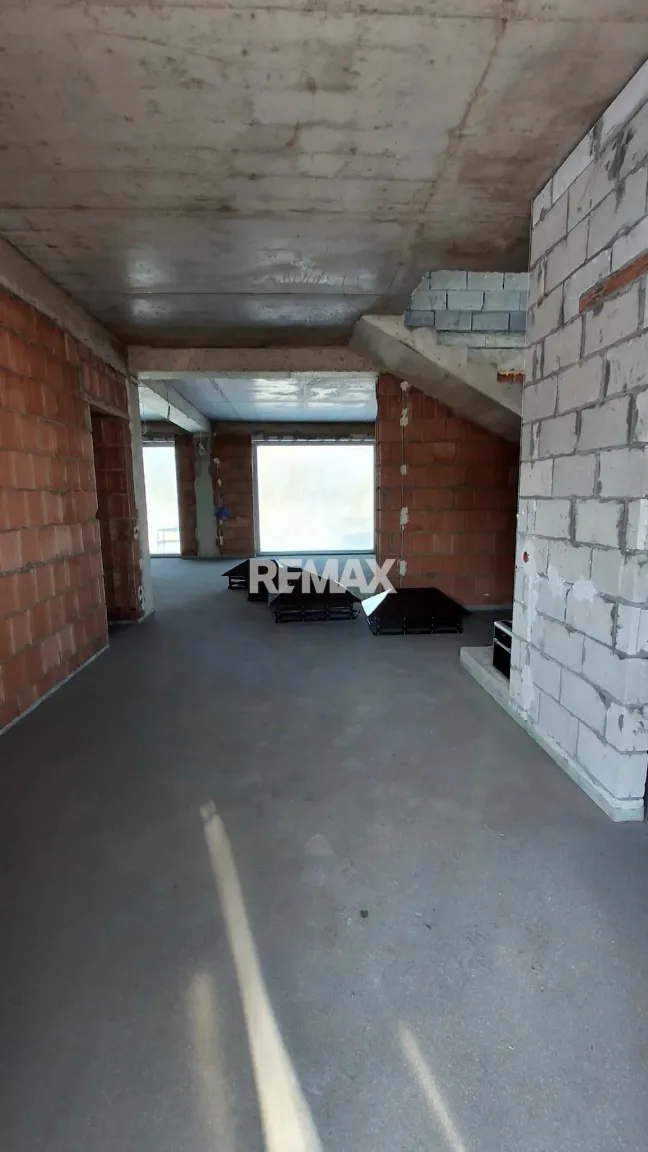 2-floor house, 315 m² — Image 5